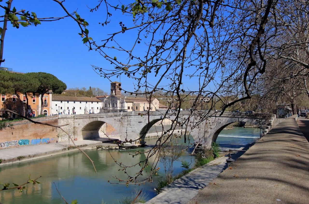 4Bnb - Tiberina Spacious Apartment Roma Eksteriør bilde